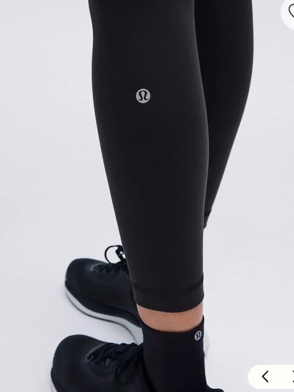 lululemon athletica Black Wunder Train High-Rise Tight 25". Size. 4 - Picture 6 of 14
